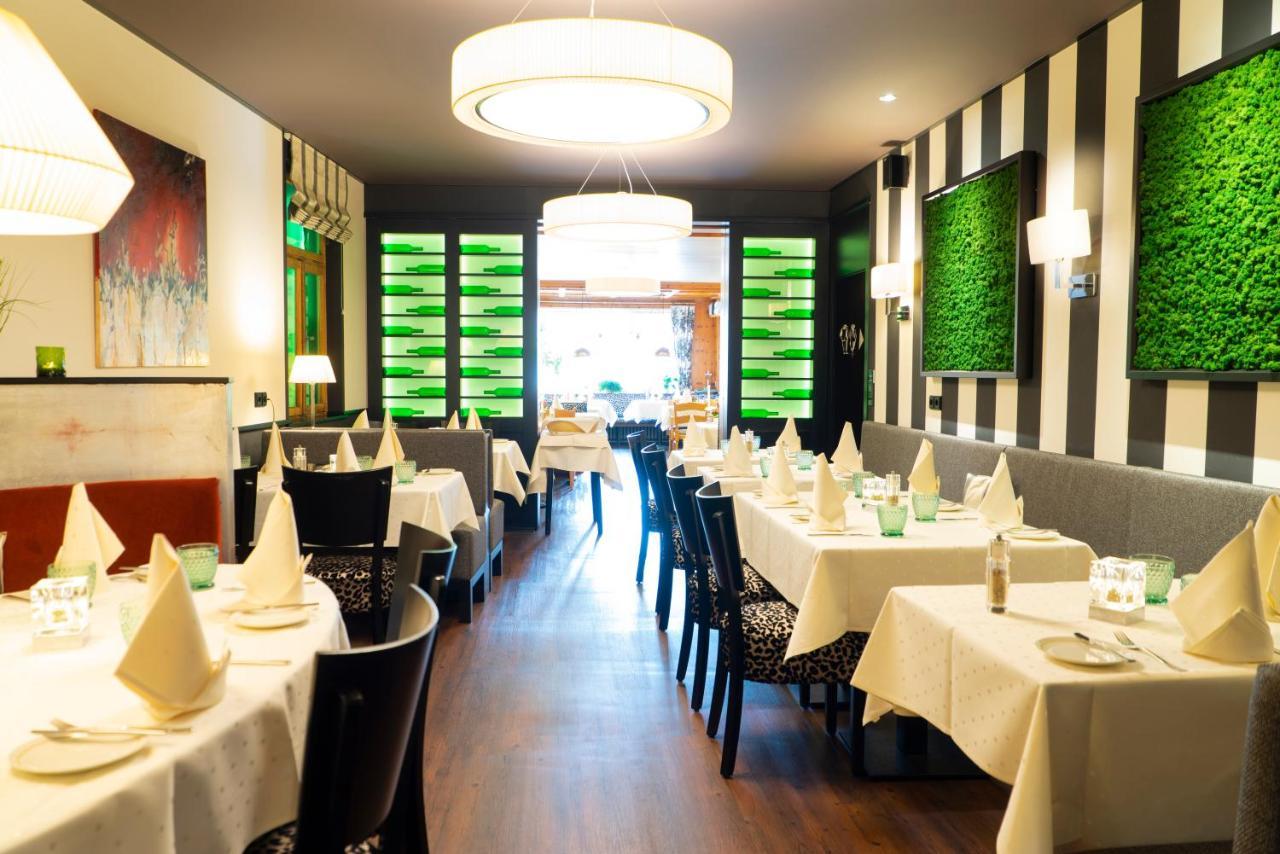 Hotel Restaurant Esser Wegberg Bagian luar foto