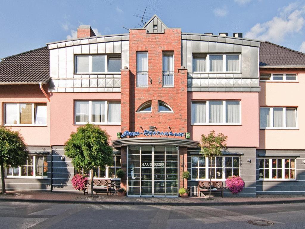 Hotel Restaurant Esser Wegberg Bagian luar foto